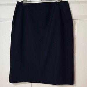 EUC Tahari Elegant Navy Pencil Skirt Double Split Back Side Zip Lined Classic